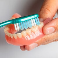How Do I Clean My Dentures?